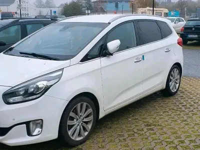 Używany Kia Carens 141 KM (103 kW) 2015 Biały Minivan