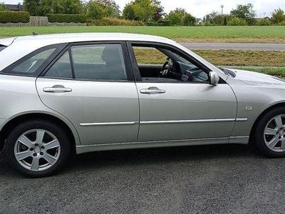 Lexus IS200