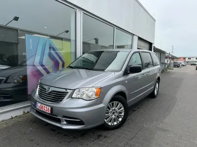 Gebraucht Lancia Voyager Silver 283 PS (208 kW) 2014 Silber Van / Kleinbus