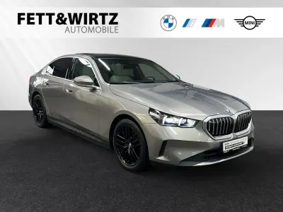 Usata BMW 530e Comfort Edition 299 CV (219 kW) 2024 Grigio Berlina