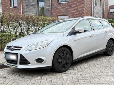 Gebraucht Ford Focus Trend 2012 Grau Kombi