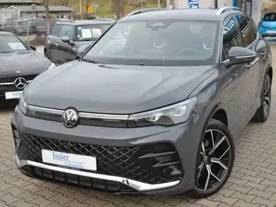 Usata VW Tiguan R-line 193 CV (141 kW) 2024 Grigio SUV