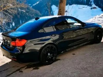 Gebraucht BMW 330 M Sport 258 PS (189 kW) 2015 Schwarz Limousine