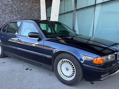 Gebraucht BMW 750L 326 PS (239 kW) 1996 Blau Limousine