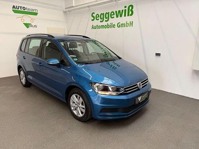 Second-hand VW Touran Comfortline 150 CP (110 kW) 2020 Albastru Monovolum