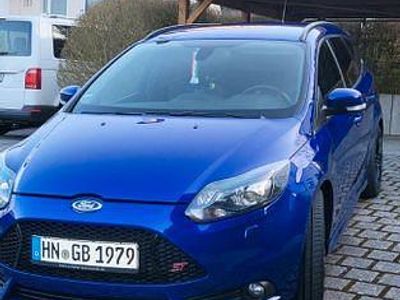 Usata Ford Focus Sport 250 CV (183 kW) 2013 Blu Berlina
