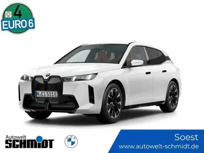 Gebraucht BMW iX M Sport 300 kW (408 PS) 2025 Weiß SUV