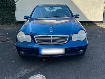 Usata Mercedes C180 143 CV (105 kW) 2003 Blu Berlina