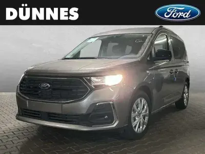 Gebraucht Ford Tourneo Connect Titanium 122 PS (89 kW) 2025 Silber Van / Kleinbus
