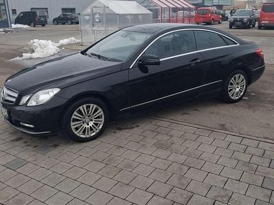 Gebraucht Mercedes E220 170 PS (125 kW) 2012 Schwarz Coupé