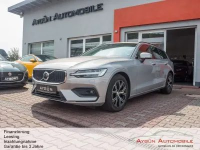 Gebraucht Volvo V60 Core 197 PS (144 kW) 2023 Silber Kombi