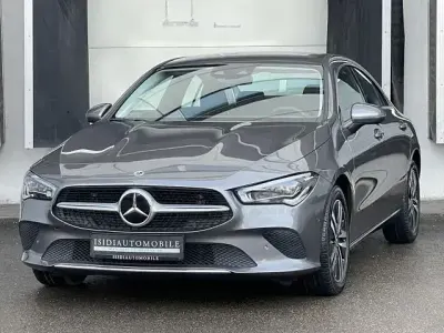 Begagnad Mercedes CLA220 190 HK (139 kW) 2022 Grå Sedan
