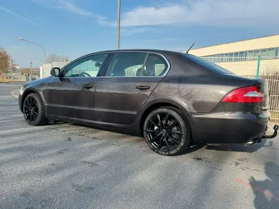 Gebraucht Skoda Superb Ambition 160 PS (117 kW) 2009 Schwarz Limousine