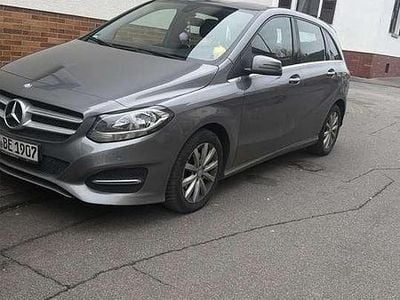 Gebraucht Mercedes B180 109 PS (80 kW) 2015 Van / Kleinbus