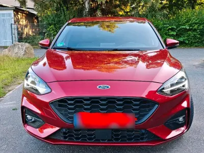 Gebraucht Ford Focus ST-Line 125 PS (91 kW) 2018 Andere farben Limousine