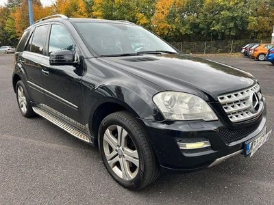 Schwarz Gebraucht 2011 Mercedes ML350 SUV | 6.699 € (Etwas zu teuer)