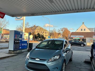 Gebraucht Ford Fiesta 80 PS (58 kW) 2009 Blau Kleinwagen