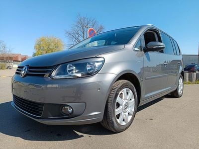Grey metallic Gebraucht 2015 VW Touran Cup Van / Kleinbus | 8.999 € (Superpreis)