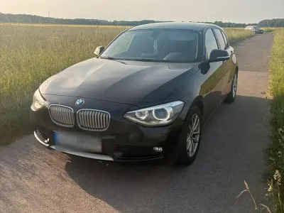 Gebraucht BMW 118 Urban Line 143 PS (105 kW) 2012 Schwarz Kleinwagen