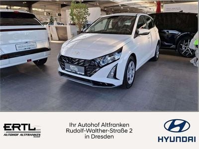 Gebraucht Hyundai i20 Select 101 PS (74 kW) 2025 Atlas white Kleinwagen