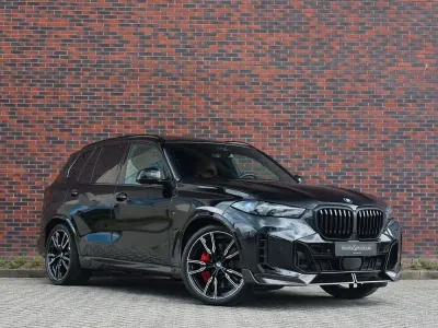 Gebraucht BMW X5 M Performance 489 PS (359 kW) 2025 Schwarz SUV