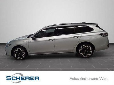 Gebraucht VW Passat R-line 177 PS (130 kW) 2025 Oyster silver metallic (metallic) Kombi