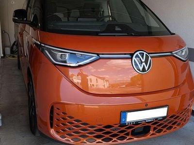 Second-hand VW ID. Buzz Pro 150 kW (204 CP) 2023 Portocaliu Monovolum