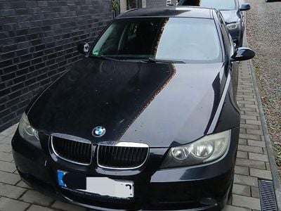 Second-hand BMW 318 143 CP (105 kW) 2008 Negru Berlinǎ