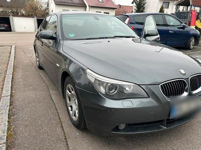 Gebraucht BMW 523 190 PS (139 kW) 2007 Grau Limousine