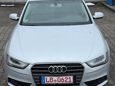 Silber Gebraucht 2012 Audi A4 Kombi | 6.399 € (Guter Preis)