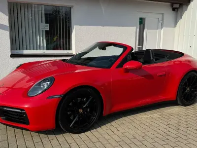 Gebraucht Porsche 911 Carrera Cabriolet 385 PS (283 kW) 2020 Rot Cabrio
