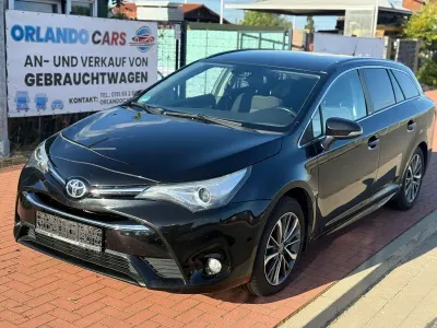 Gebraucht Toyota Avensis Edition-S 147 PS (108 kW) 2016 Schwarz Kombi