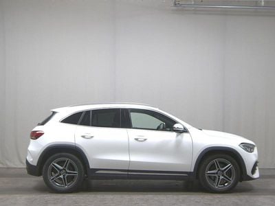 Mercedes GLA220