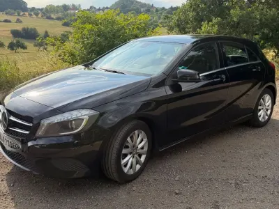 Gebraucht Mercedes A180 122 PS (89 kW) 2014 Schwarz Kleinwagen