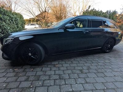 Gebraucht Mercedes E220 Avantgarde 194 PS (142 kW) 2017 Schwarz Kombi