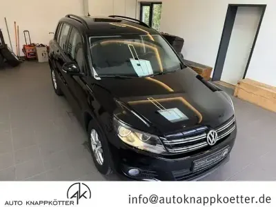 Gebraucht VW Tiguan Trendline 122 PS (89 kW) 2014 Schwarz SUV