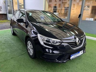 Usata Renault Mégane IV Life 101 CV (74 kW) 2017 Nero Berlina