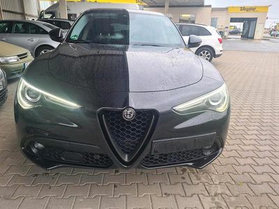 Gebraucht Alfa Romeo Stelvio Super 209 PS (153 kW) 2017 Schwarz SUV