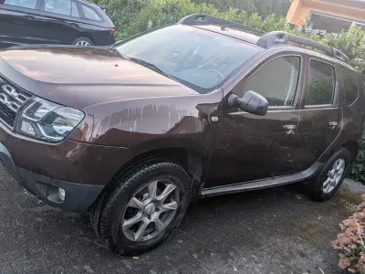 Gebraucht Dacia Duster Ambiance 114 PS (83 kW) 2016 Braun SUV