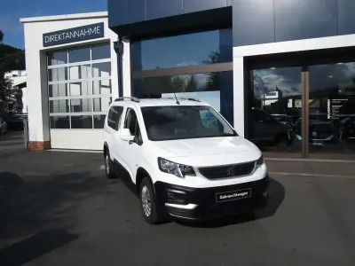 Gebraucht Peugeot Rifter Active 131 PS (96 kW) 2020 Schneeweiß Van / Kleinbus