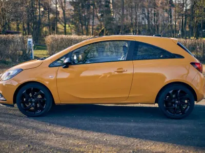 Gebraucht Opel Corsa Color Edition 101 PS (74 kW) 2018 Gelb Kleinwagen
