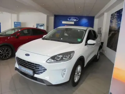 Gebraucht Ford Kuga Titanium 150 PS (110 kW) 2021 Weiß SUV