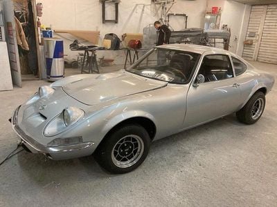 Second-hand Opel GT 90 CP (66 kW) 1972 Argintiu Coupe