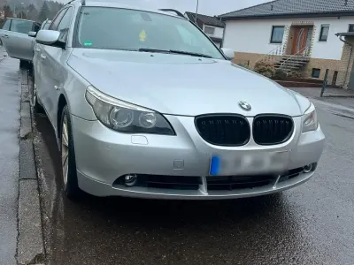 Gebraucht BMW 530 231 PS (169 kW) 2006 Silber Kombi