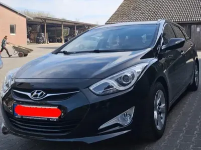 Gebraucht Hyundai i40 135 PS (99 kW) 2014 Schwarz Kombi