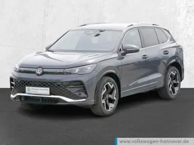 Neu VW Tiguan R-line 150 PS (110 kW) 2026 Grau SUV