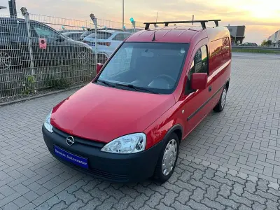 Gebraucht Opel Combo Edition 101 PS (74 kW) 2009 Rot Van / Kleinbus