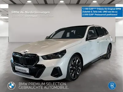 Gebraucht BMW 550e M Sport 489 PS (359 kW) 2026 Weiß Kombi