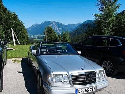 Usata Mercedes 220 150 CV (110 kW) 1994 Argento Cabrio