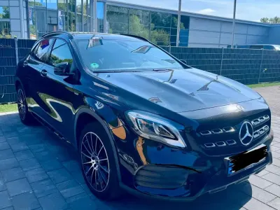 Usata Mercedes GLA200 AMG 156 CV (114 kW) 2018 Nero SUV